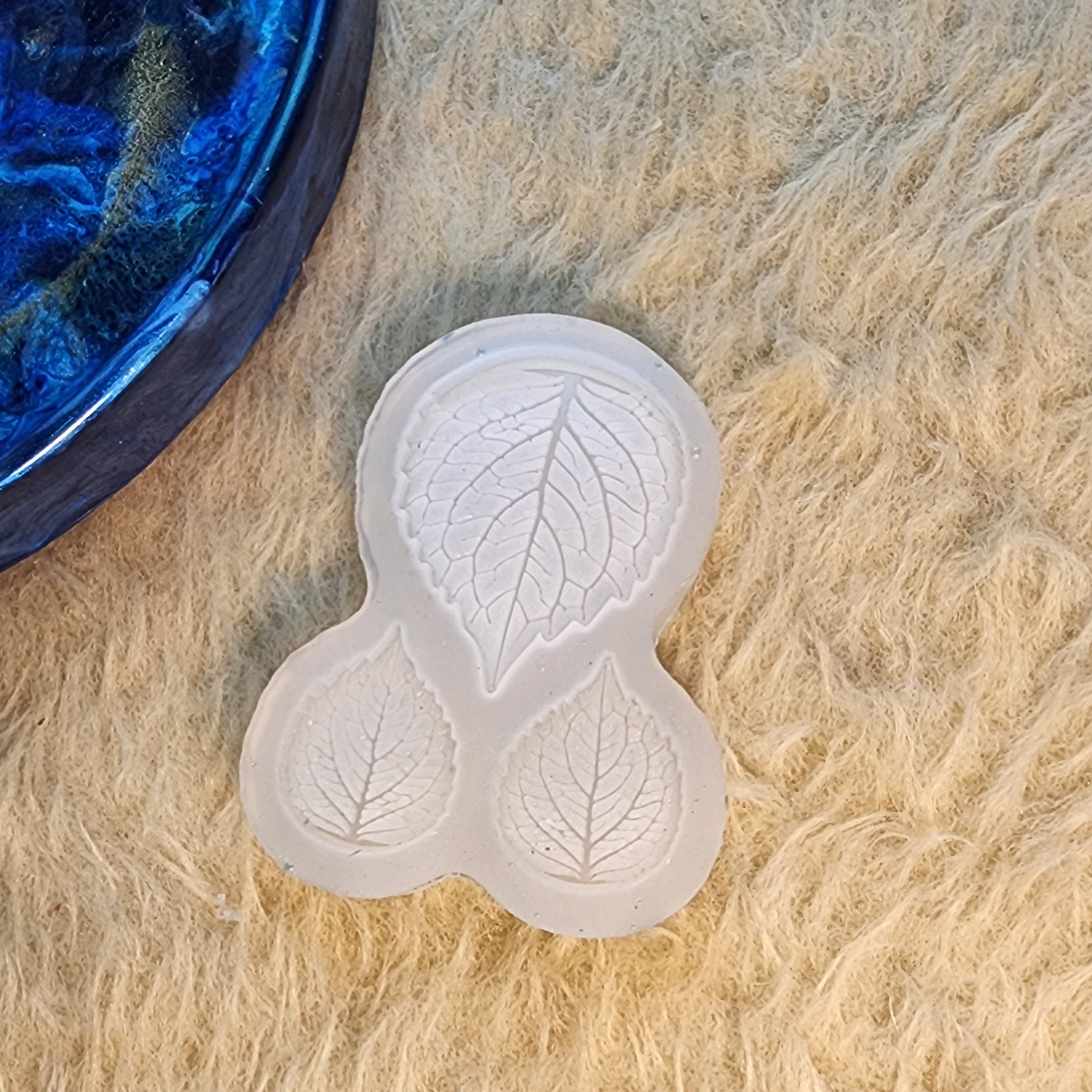قالب سیلیکونی نیم ست برگ G110